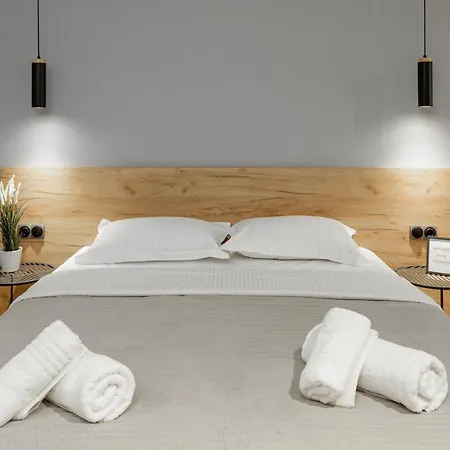 Apartament Sts Eight 5.2